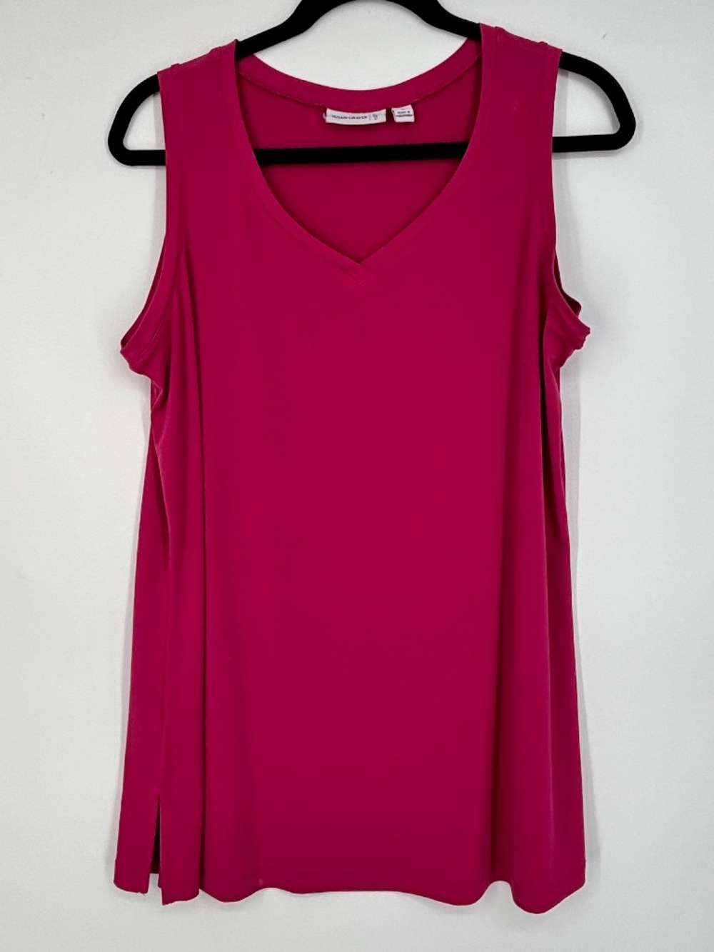Susan Graver Womens Medium Sleeveless Tunic Top Fuchsia Pink Knit V-Neck